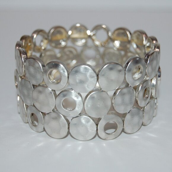 Vintage 2 1/4” Dia Bracelet Stretchy Silver Toned Round And Circle Metal Design - Picture 3 of 3